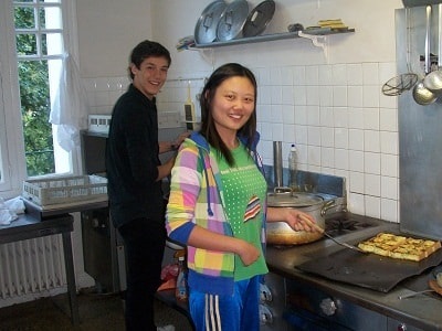 Hui Shen’s internship at L’Etoile Guest House in France, originating from China 4