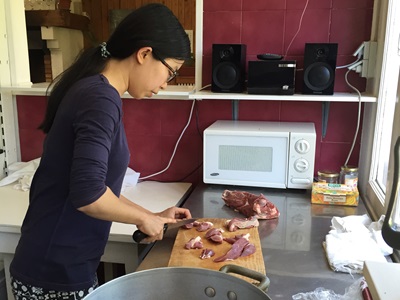 Yutong Wang’s internship at L’Etoile Guest House in France, originating from China 5