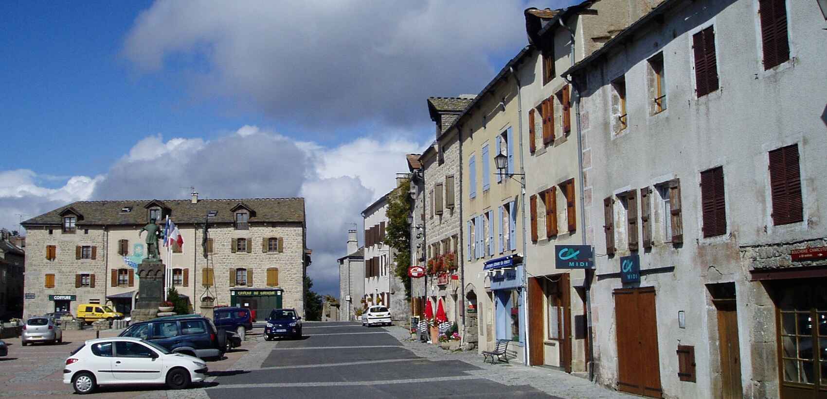 vista del pueblo de Châteauneuf de Randon en Lozère