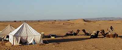 8 Echange avec l'hôtel Zagour, vallée de Draa, Zagora, Maroc