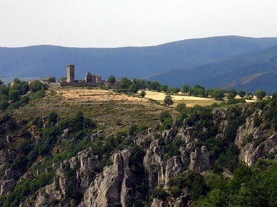 Randonnées vers La Garde-Guérin sur le chemin de la Régordane en Lozère