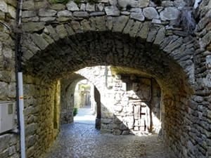 Круговой маршрут длиной 13 км из Ванса, Ардеш 4