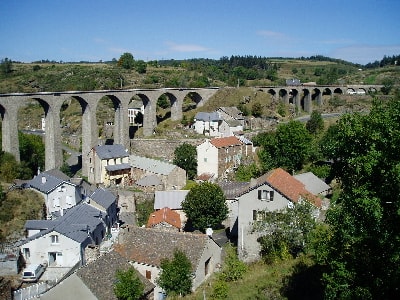 Le viaduc de Mirandol entre Chasseradès et Belvezet en Lozère