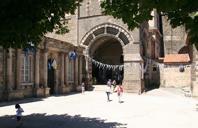 La cathédrale Notre-Dame-du-Puy 3