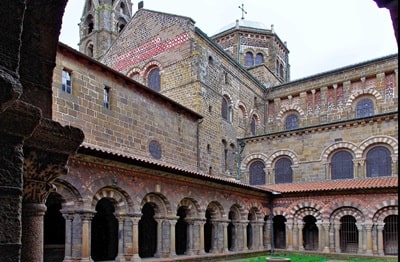 La cathédrale Notre-Dame-du-Puy 4