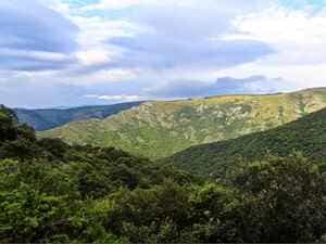 阿尔代什省Prévenchères的7.6公里徒步旅行 2